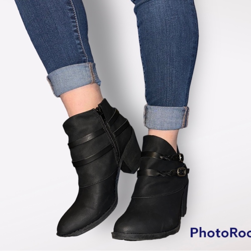 Blowfish black ankle booties size 7